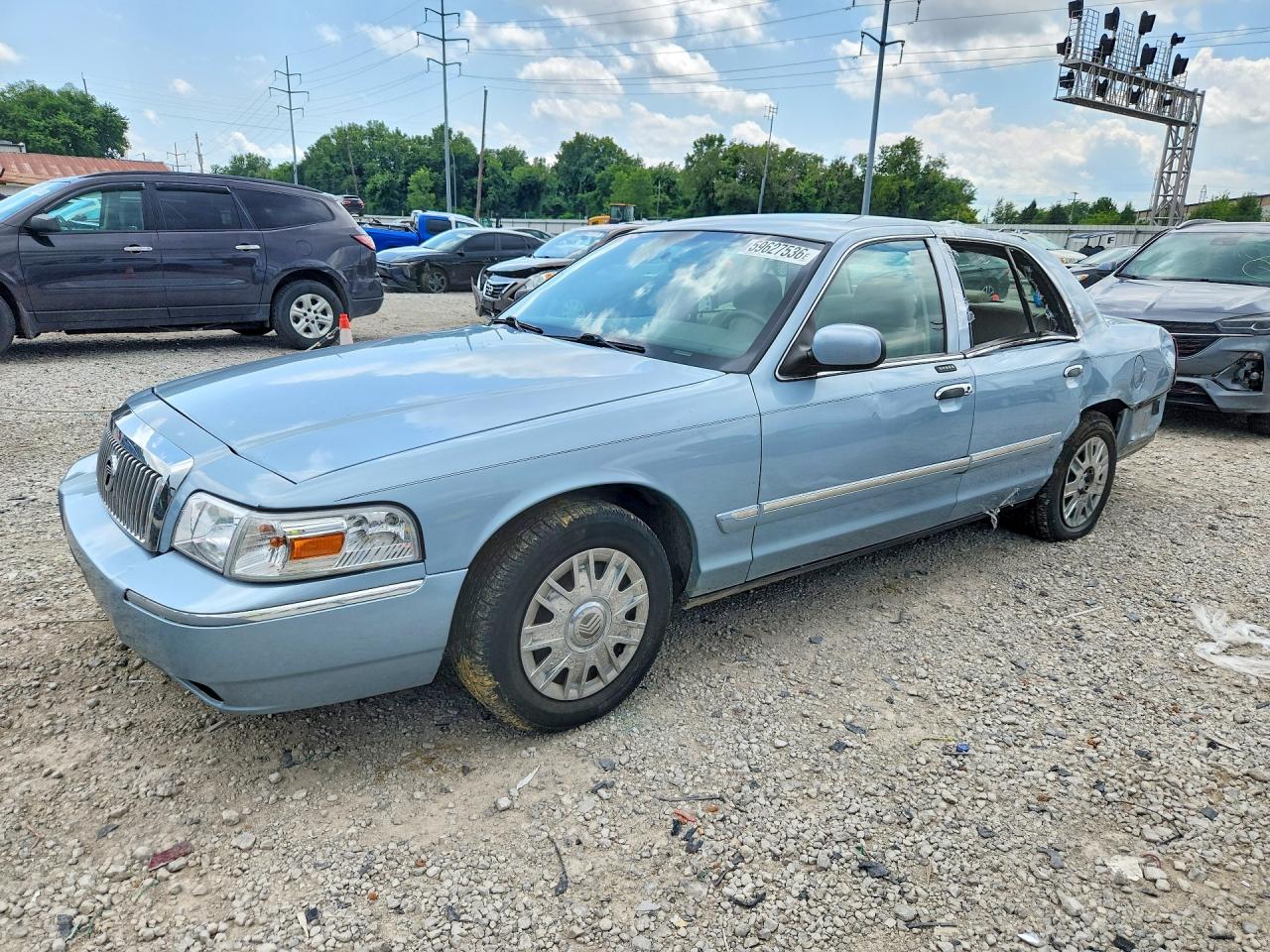 2006 Mercury Grand Marquis GS, VIN 2MEFM74W96X600658 — Бок