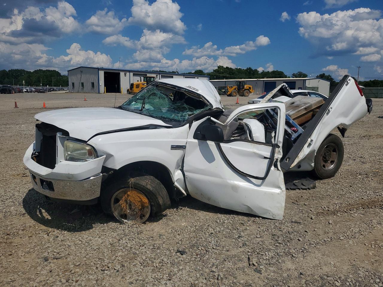 2006 Ford F-250 XL, VIN 1FTNX20556ED31421 — All over