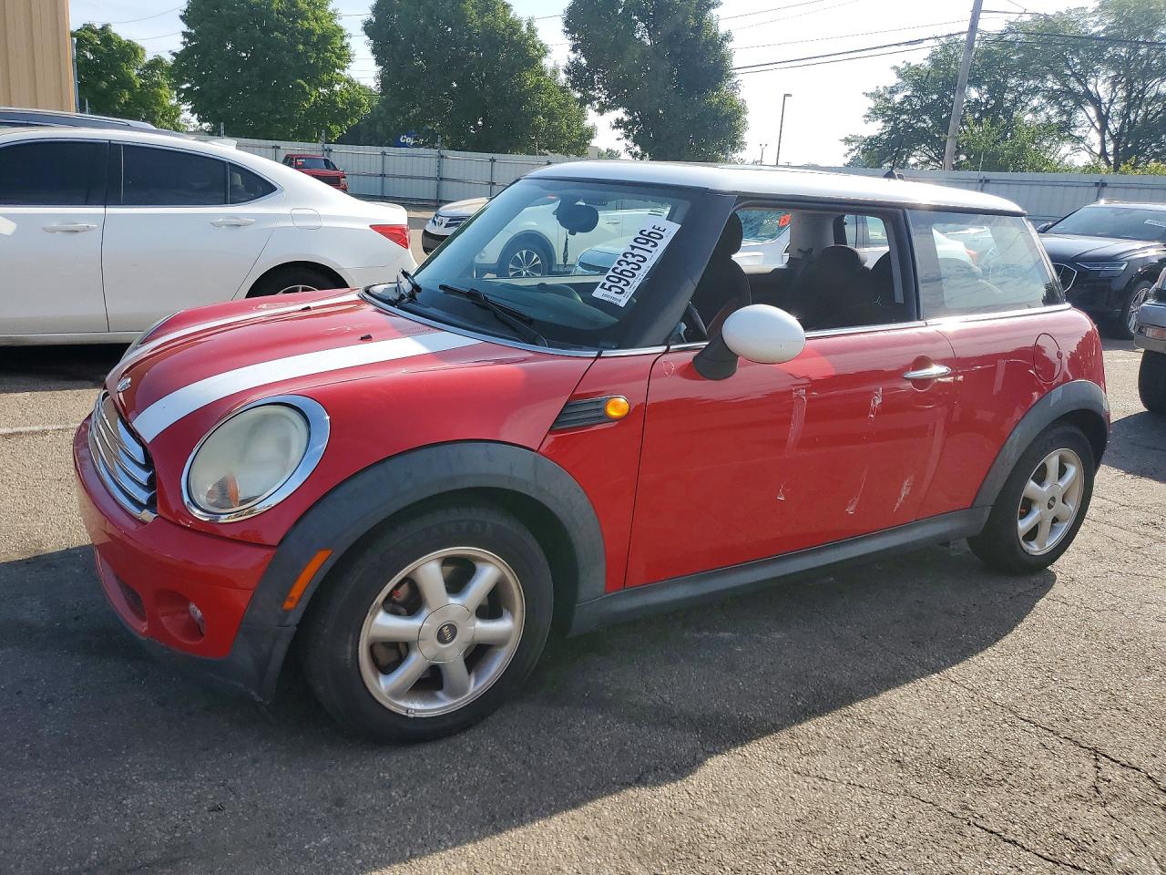 2007 MINI Hardtop, VIN WMWMF33557TT51758 — Вандализм