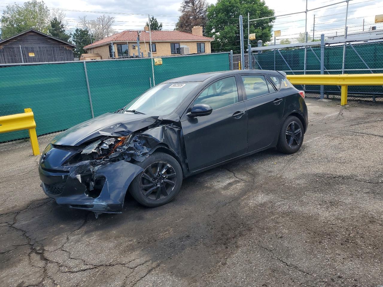 2012 Mazda 3 i Touring, VIN JM1BL1L76C1599189 — Бок