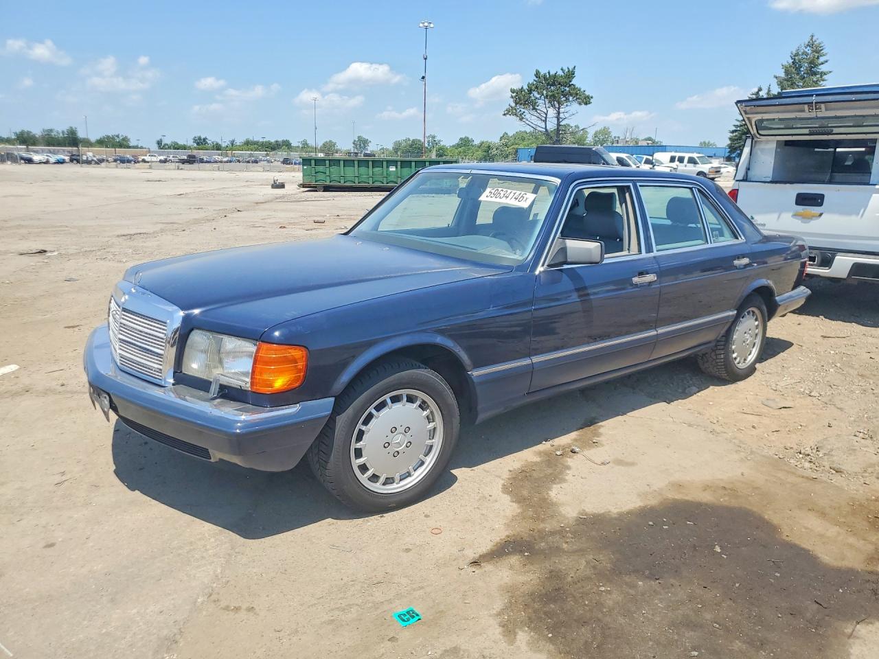 1990 Mercedes-Benz 560, VIN WDBCA39E8LA549971 — Minor dents and scratches