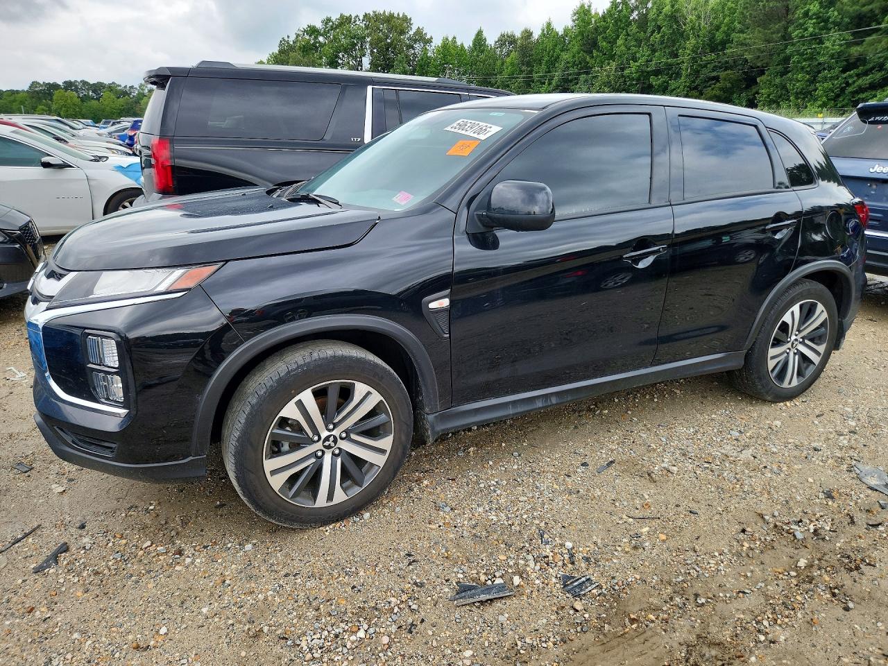 2024 Mitsubishi Outlander S, VIN JA4ARUAU7RU018045 — Front end