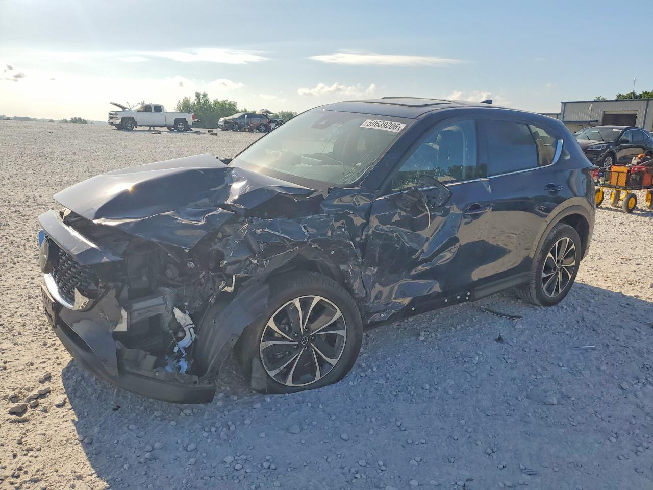 2022 Mazda CX-5 S Premium, VIN JM3KFBDM5N1541943 — Перед