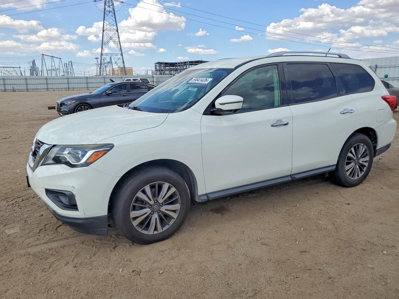 2018 Nissan Pathfinder SV, VIN 5N1DR2MN5JC614465 — Мелкие вмятины и царапины