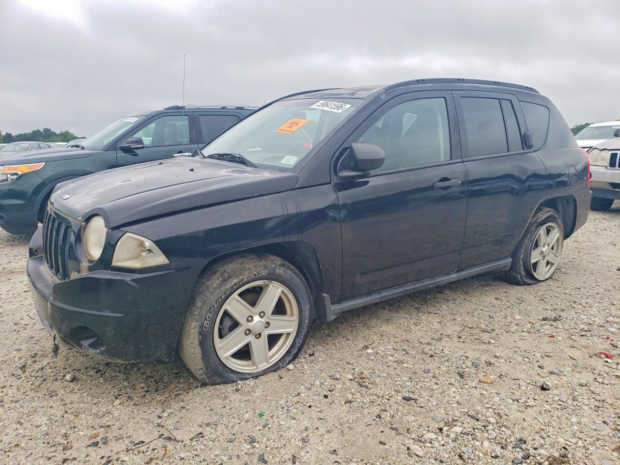 2007 Jeep Compass Sport, VIN 1J8FF47W57D391359 — Undercarriage