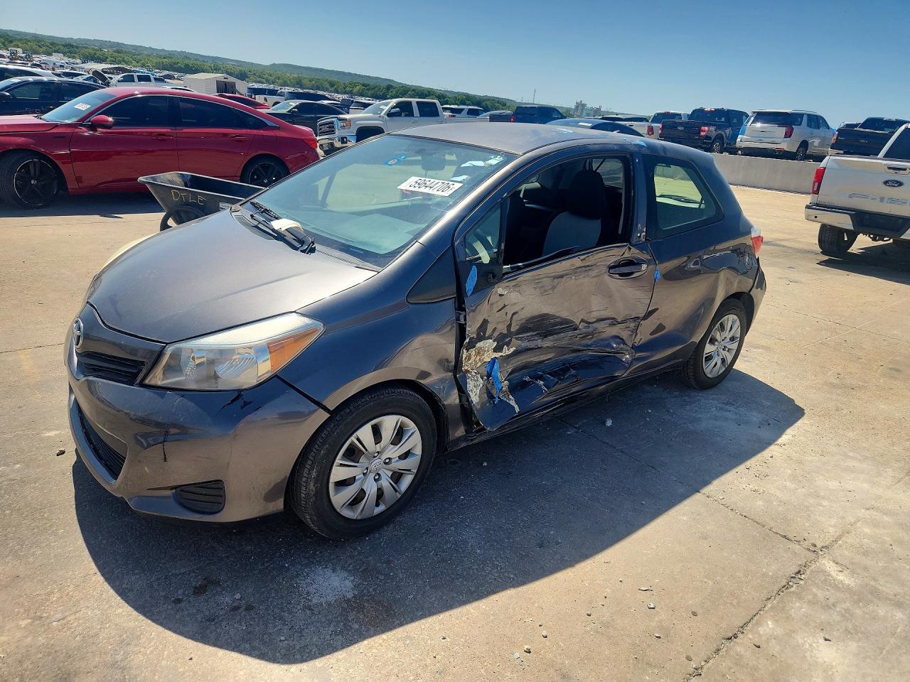 2013 Toyota Yaris LE, VIN JTDJTUD35DD544774 — Side