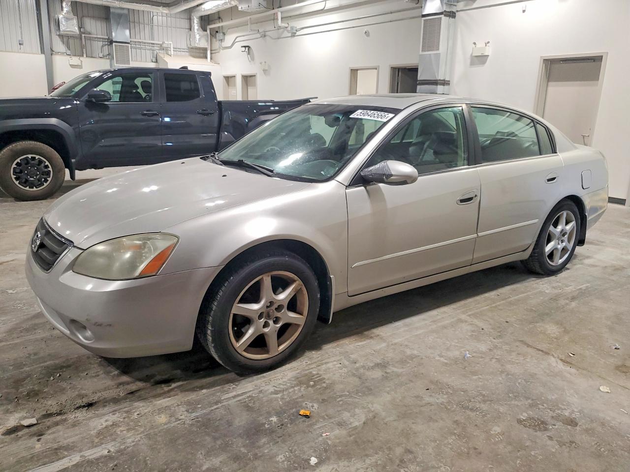 2002 Nissan Altima SE, VIN 1N4BL11E62C274472 — Minor dents and scratches