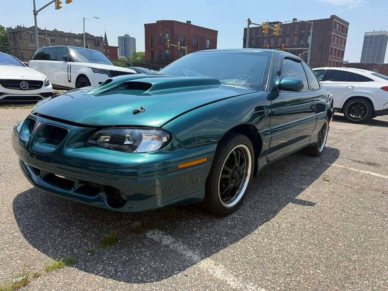 1996 Pontiac Grand Am, VIN 1G2NW12M1TC832982 — Minor dents and scratches