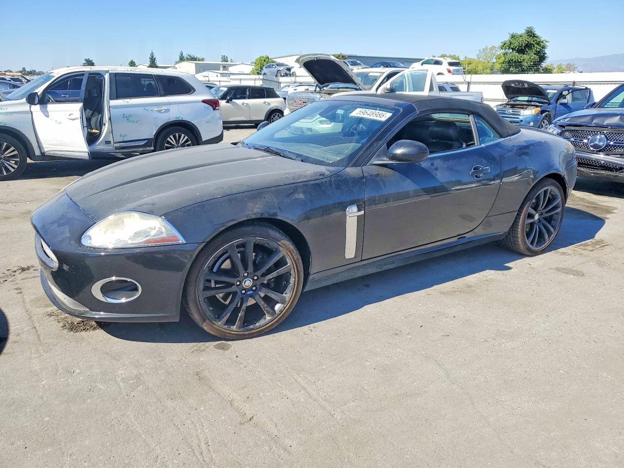 2009 Jaguar XK, VIN SAJWA44B695B30797 — Side