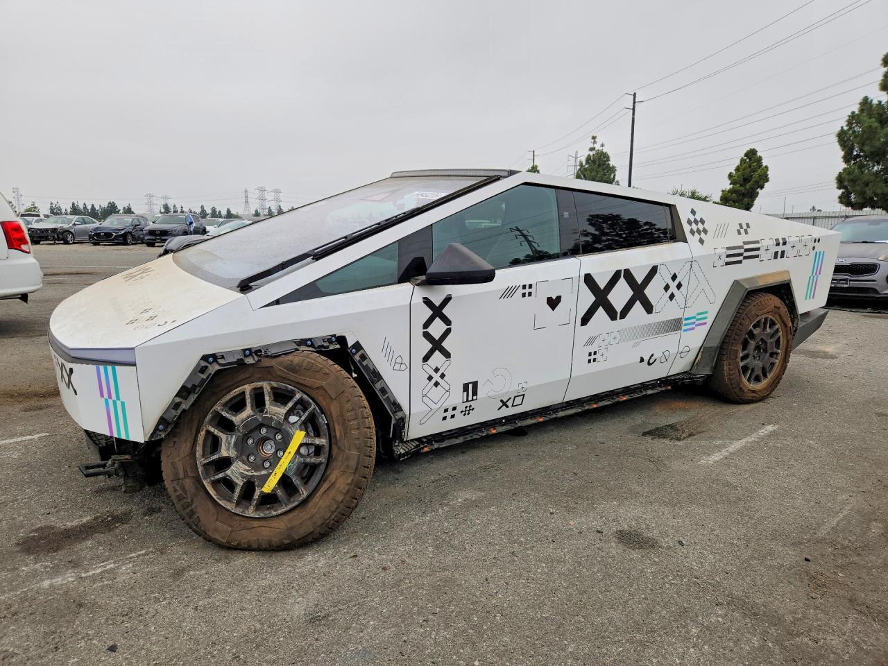 2024 Tesla Cybertruck Cyberbeast, VIN 7G2CEHEE2RA037271 — По всему кузову