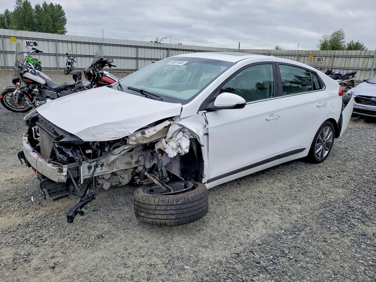 2018 Hyundai Ioniq Limited, VIN KMHC85LC5JU092883 — Undercarriage