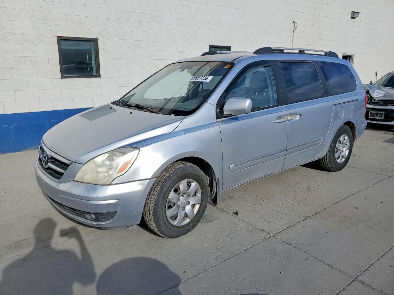 2008 Hyundai Entourage GLS, VIN KNDMC233086046754 — Перед