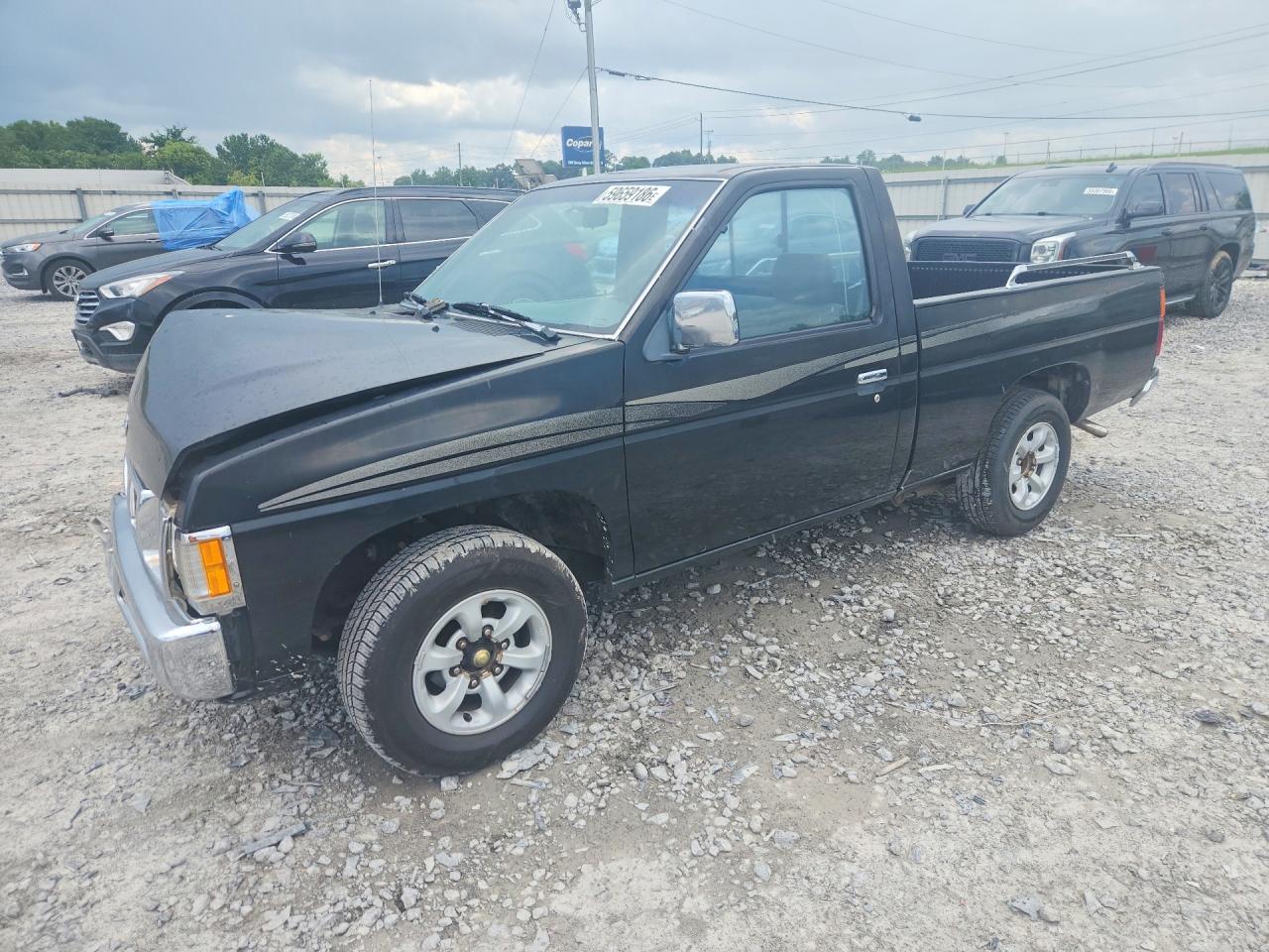 1997 Nissan Frontier XE, VIN 1N6SD11S3VC316630 — Front end