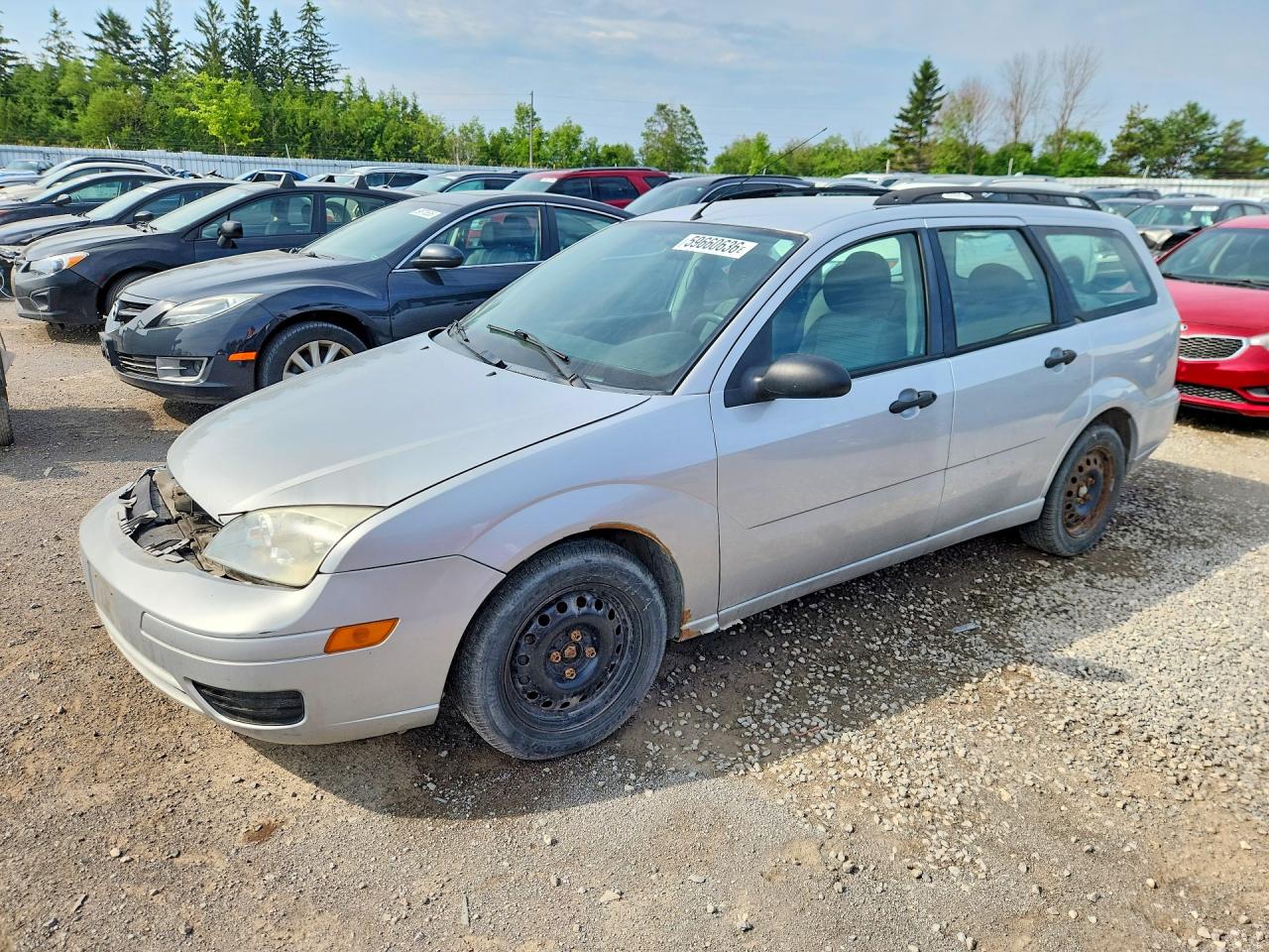 2006 Ford Focus SE, VIN 1FAFP36N26W125314 — Front end