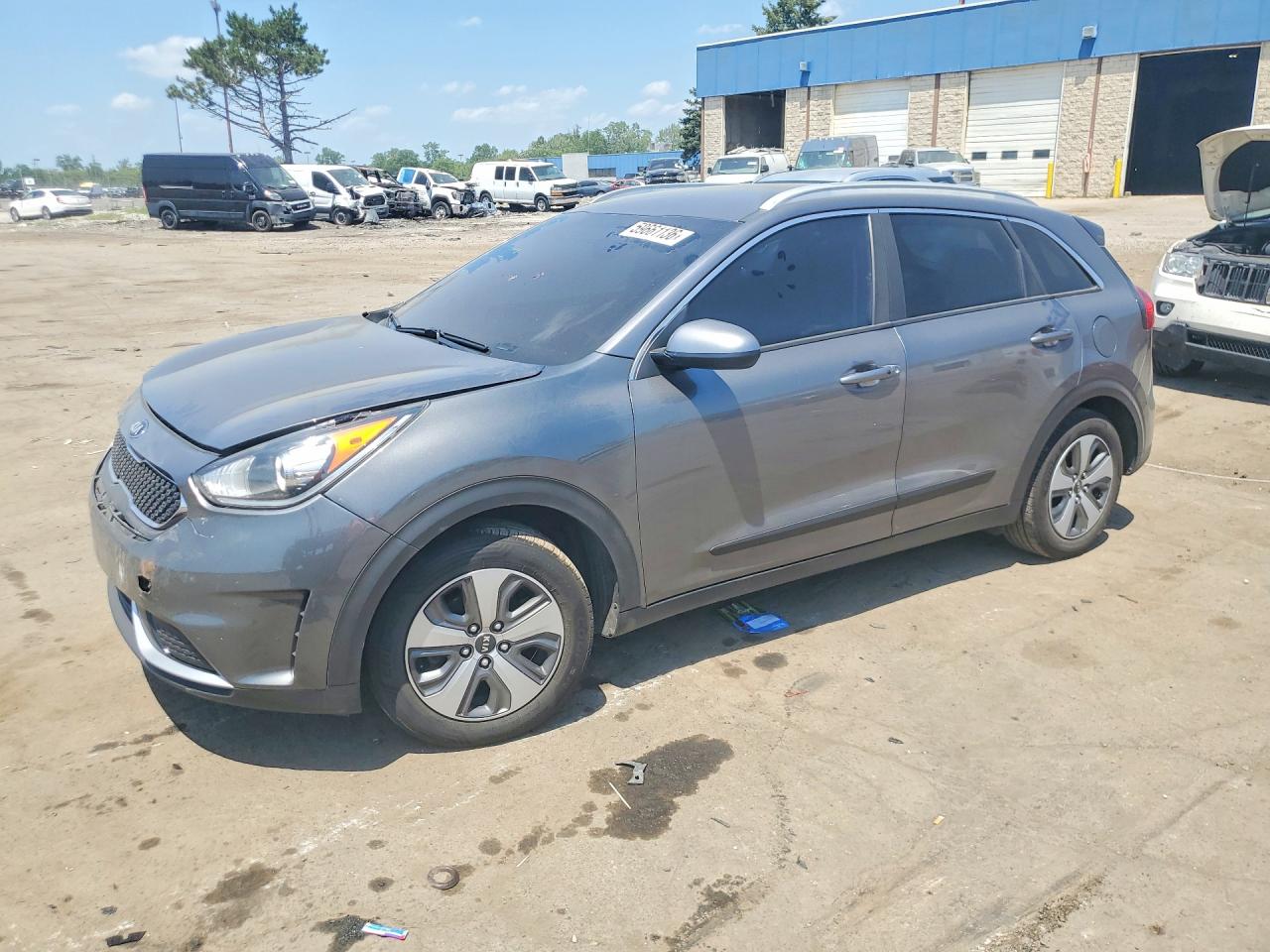 2018 Kia Niro LX, VIN KNDCB3LC6J5202151 — Front end