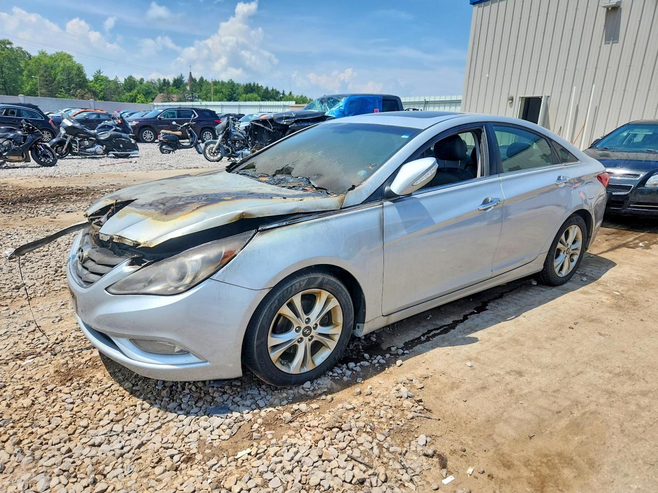 2011 Hyundai Sonata Limited, VIN 5NPEC4AB8BH293821 — Engine fire