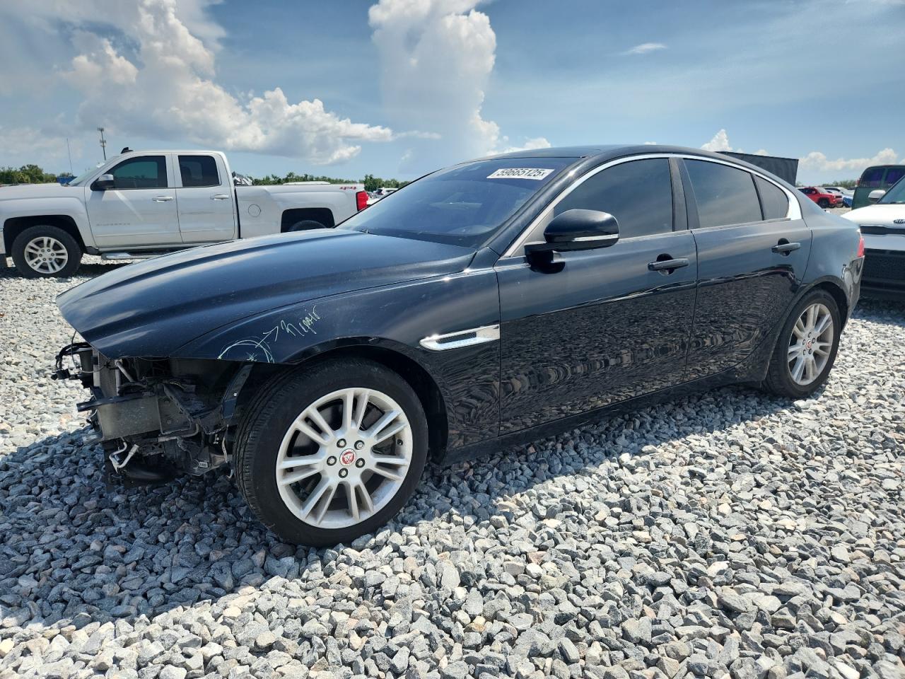 2017 Jaguar XE 25t Premium, VIN SAJAD4BG6HA958934 — Front end