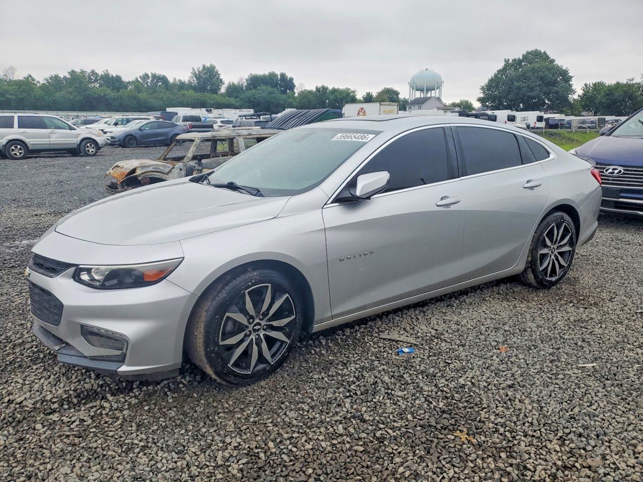 2016 Chevrolet Malibu LT, VIN 1G1ZE5ST7GF208390 — Front end