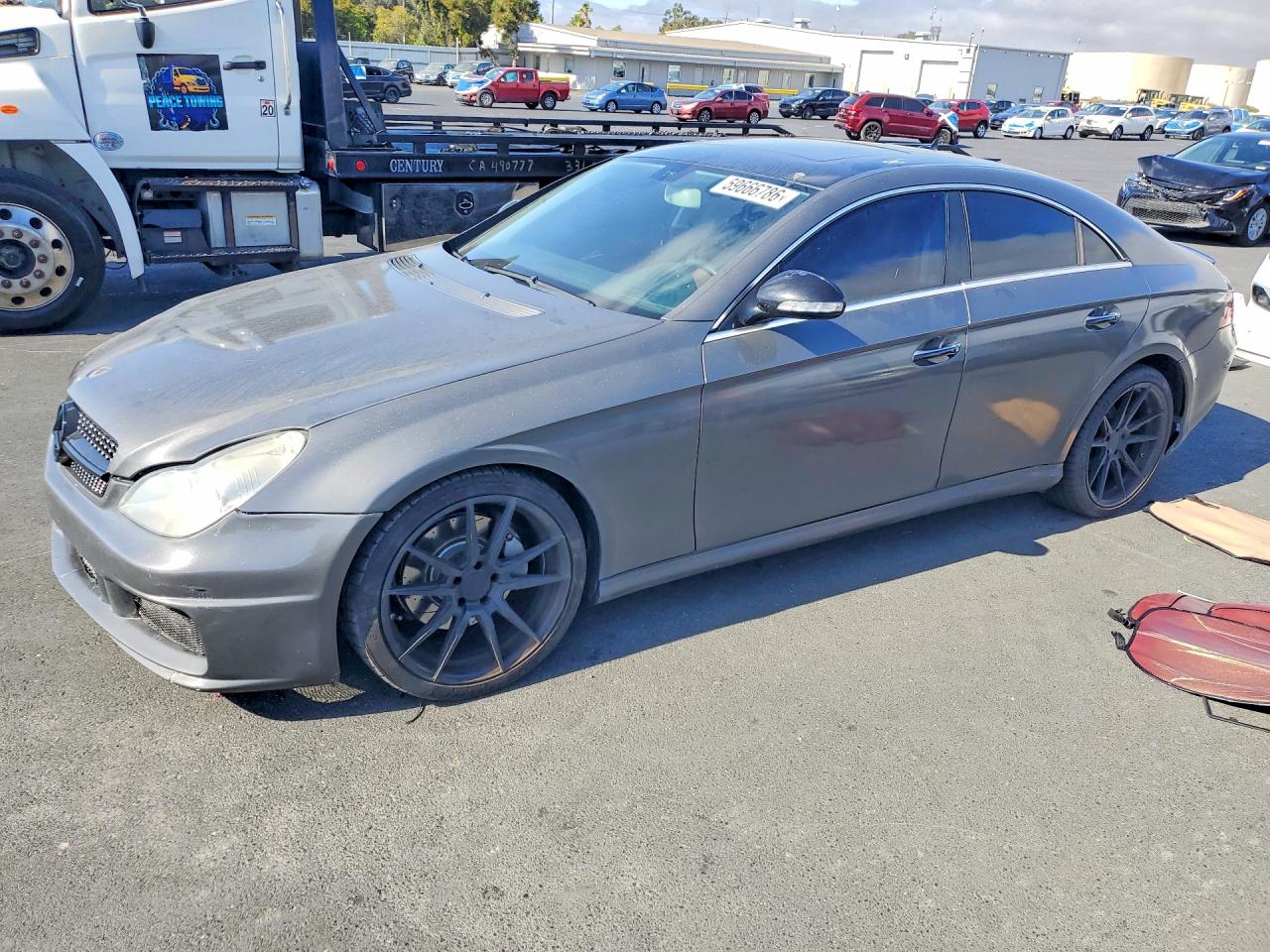 2008 Mercedes-Benz CLS 550, VIN WDDDJ72XX8A124516 — Front end