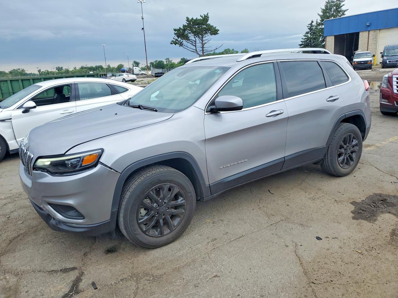 2021 Jeep Cherokee Latitude Lux, VIN 1C4PJMMX9MD178952 — Rear end
