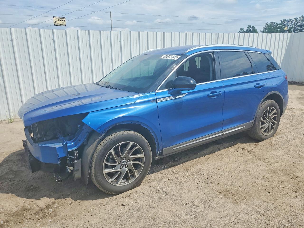 2021 Lincoln Corsair Standard, VIN 5LMCJ1C91MUL05671 — Перед