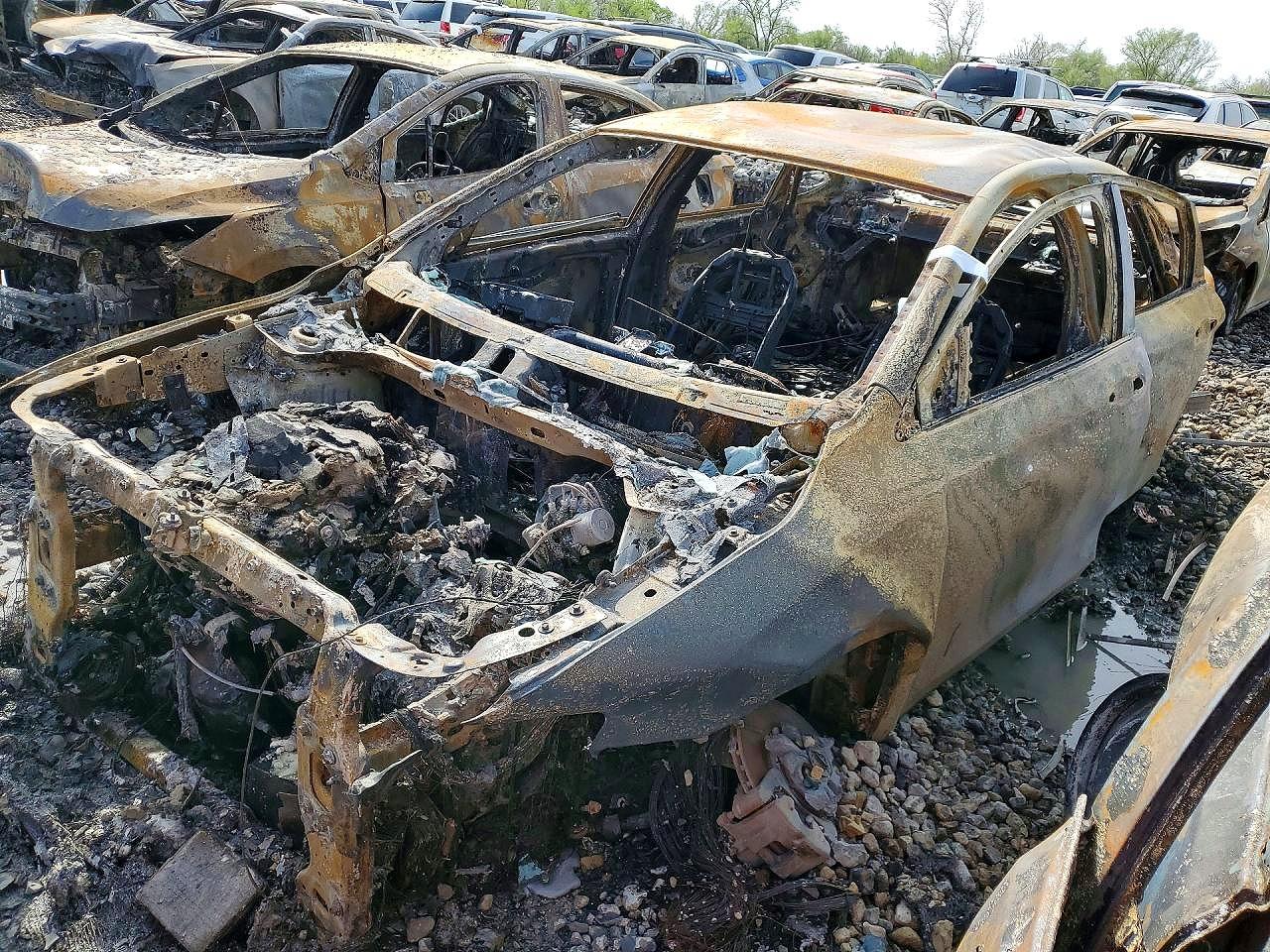 2016 Chrysler 200 S, VIN 1C3CCCDG0GN152326 — Burn