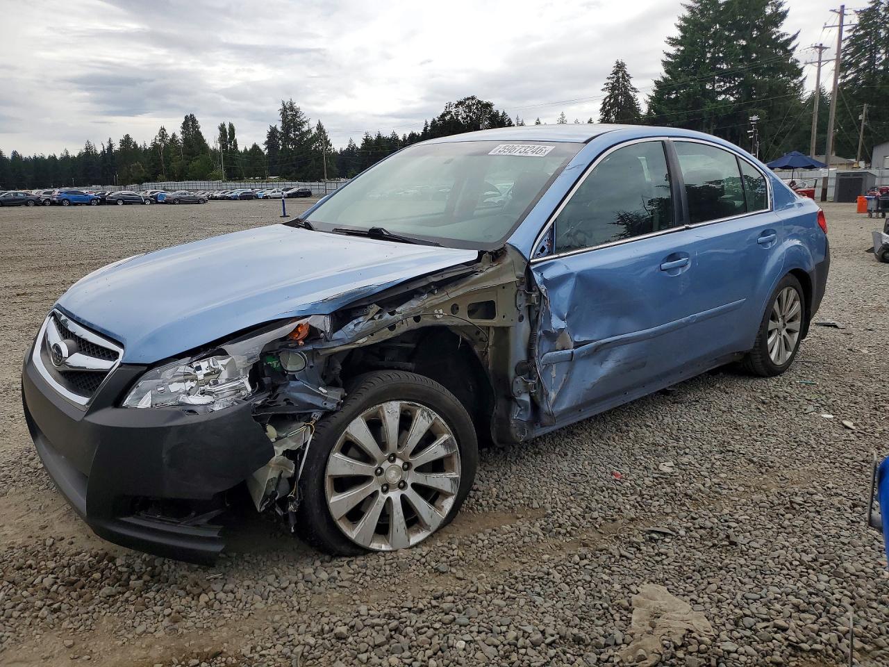2011 Subaru Legacy Limited, VIN 4S3BMBJ66B3217873 — Перед