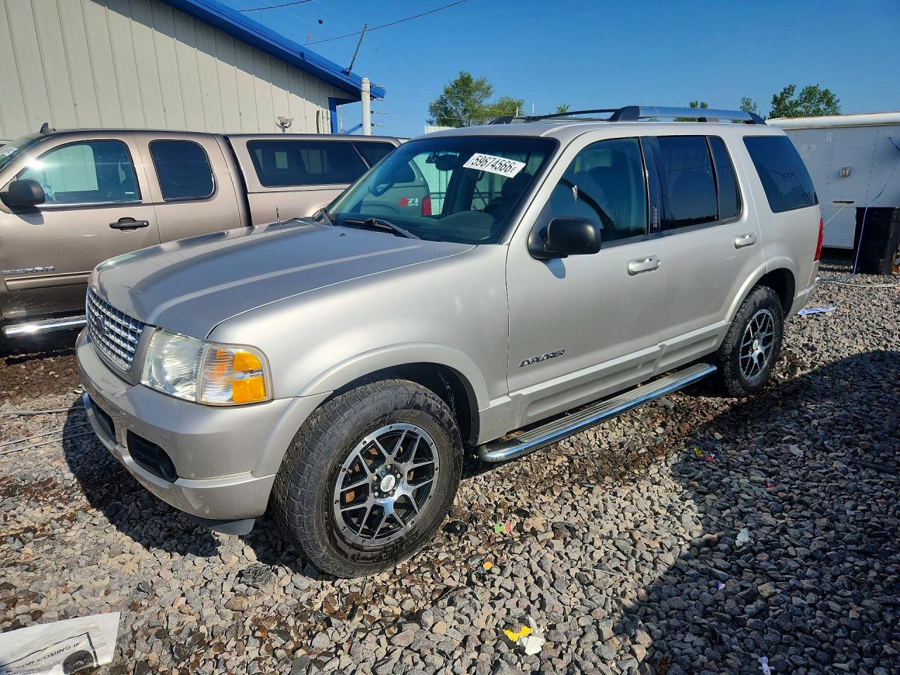2005 Ford Explorer Limited, VIN 1FMDU75W25ZA24441 — Перед