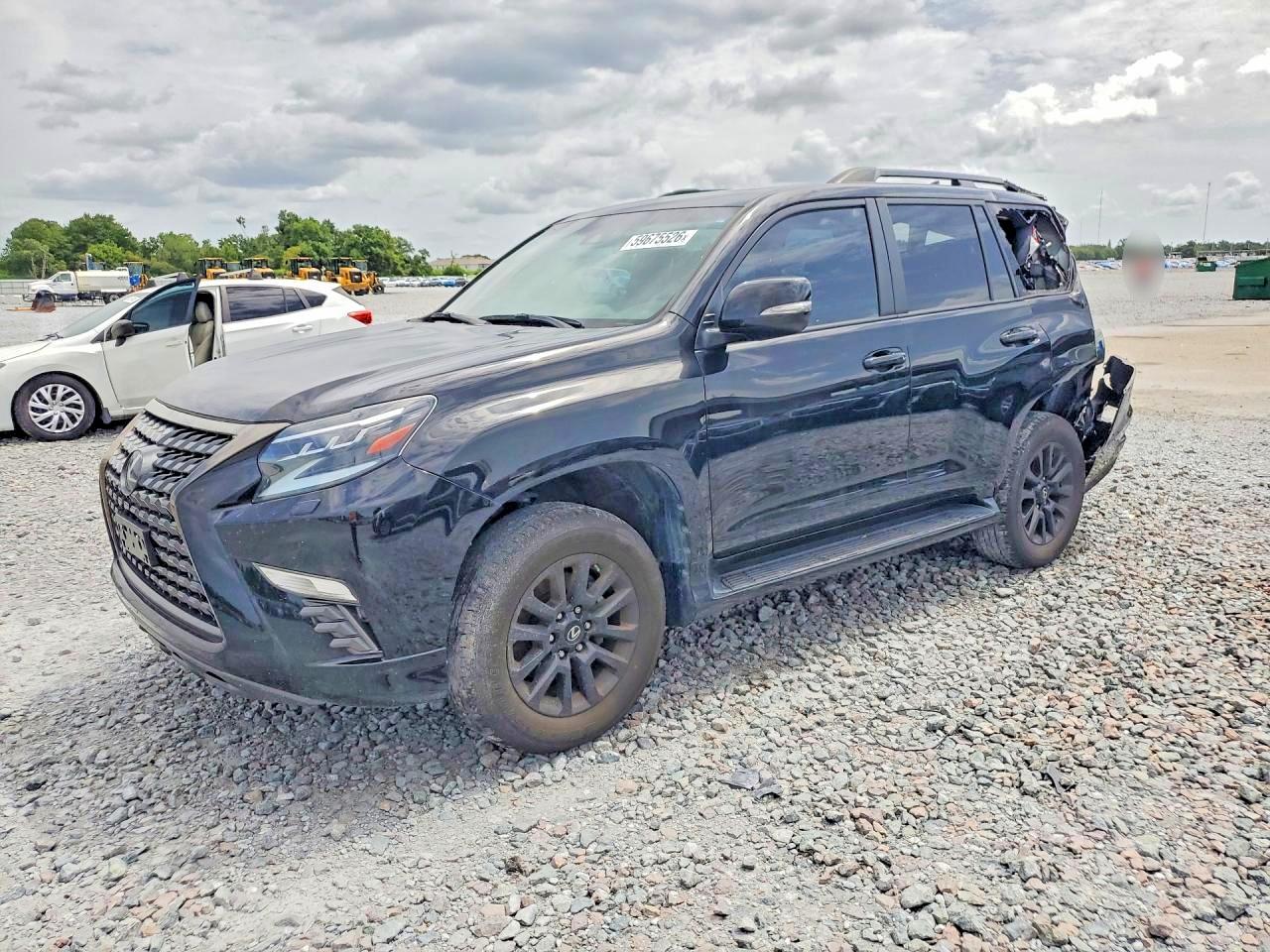 2022 Lexus GX 460, VIN JTJKM7BX2N5320136 — Rear end