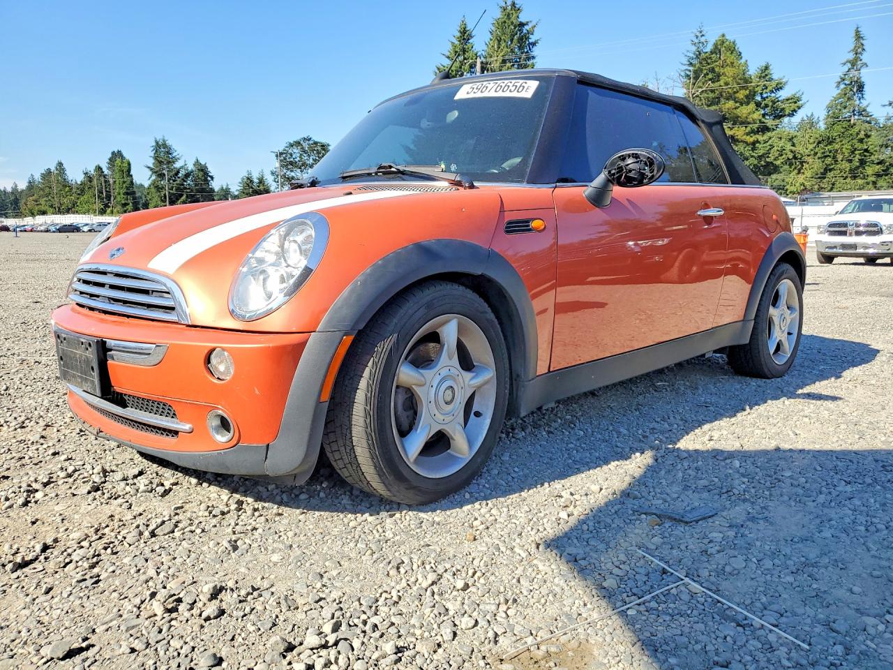 2005 MINI Convertible, VIN WMWRF33425TG10140 — Перед