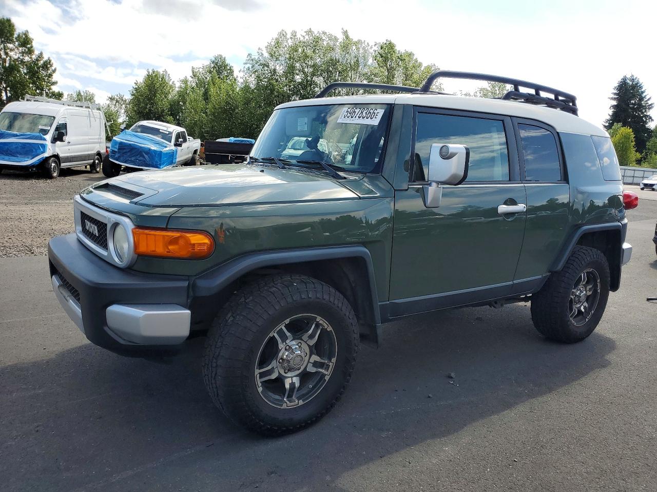 2010 Toyota FJ Cruiser, VIN JTEBU4BFXAK091348 — Rear end