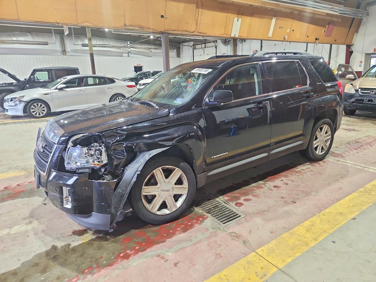 2011 GMC Terrain SLE-2, VIN 2CTALSEC1B6252316 — Front end