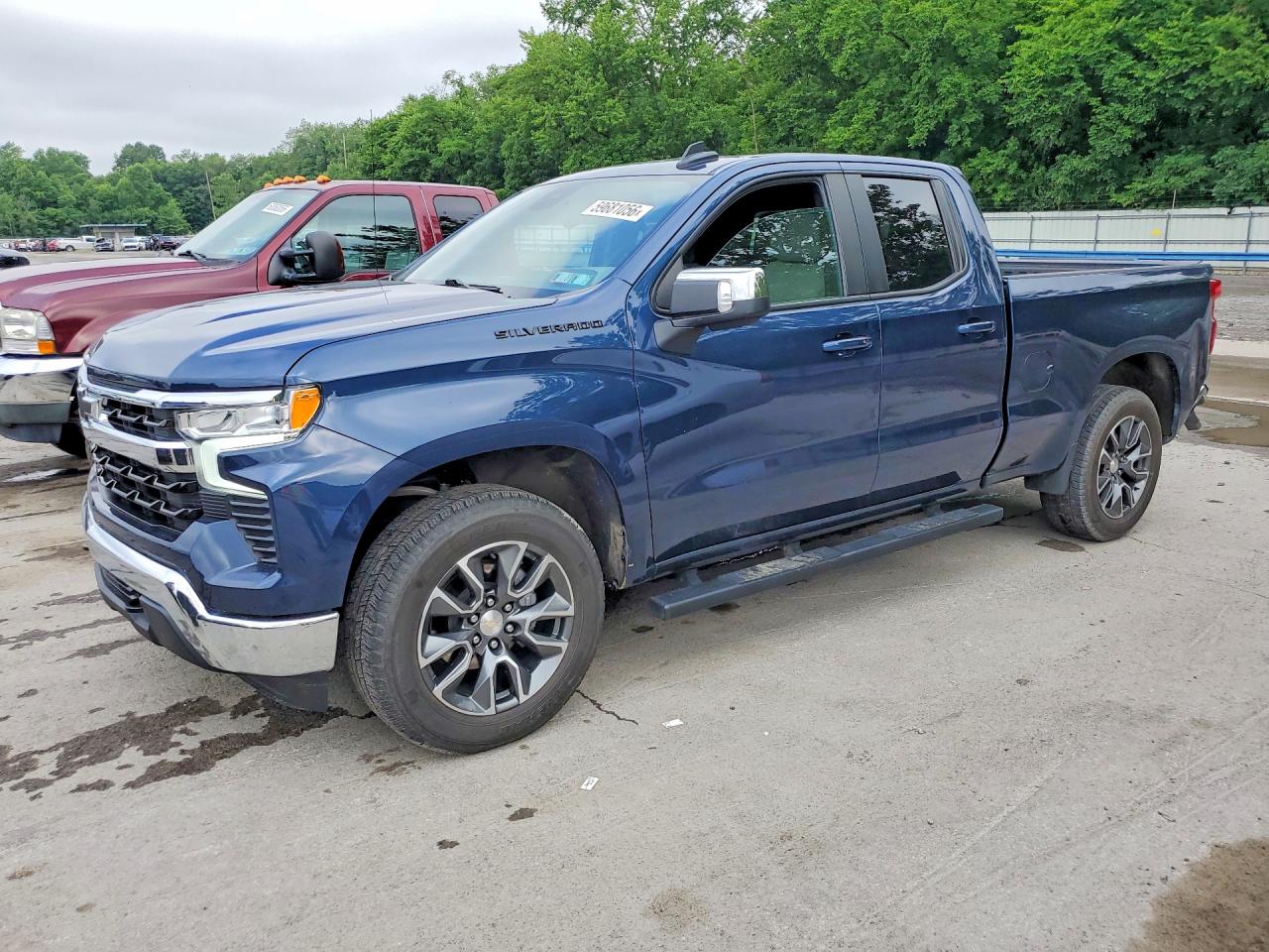 2022 Chevrolet Silverado 1500 LT, VIN 1GCRDDEK4NZ579834 — Frame damage
