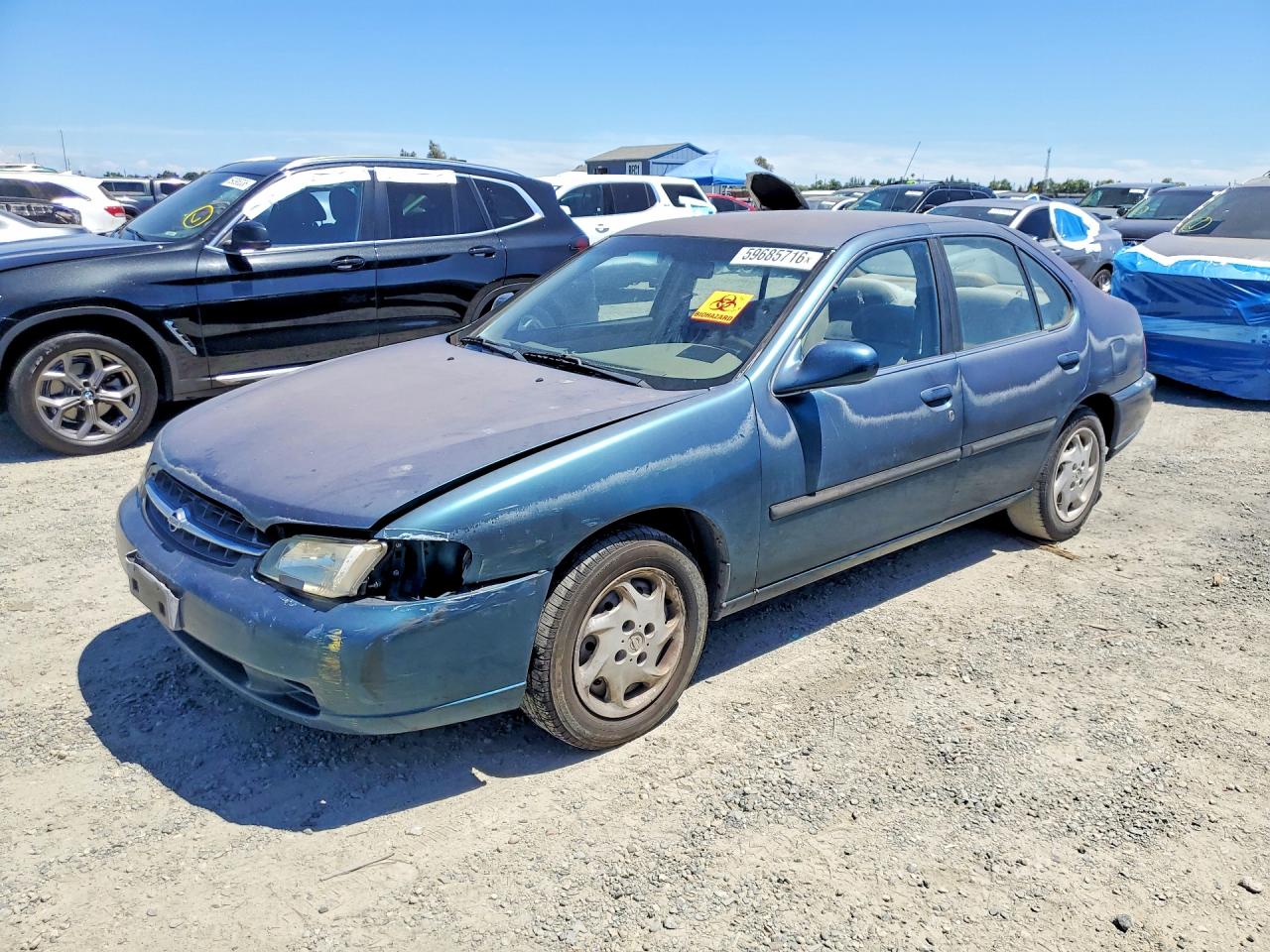 1998 Nissan Altima XE, VIN 1N4DL01D1WC225034 — Front end