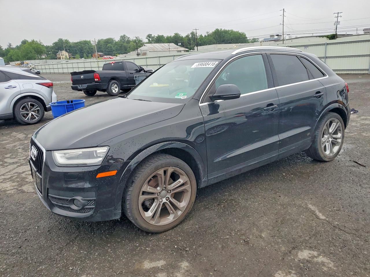 2015 Audi Q3 Prestige, VIN WA1GFCFSXFR004756 — Side
