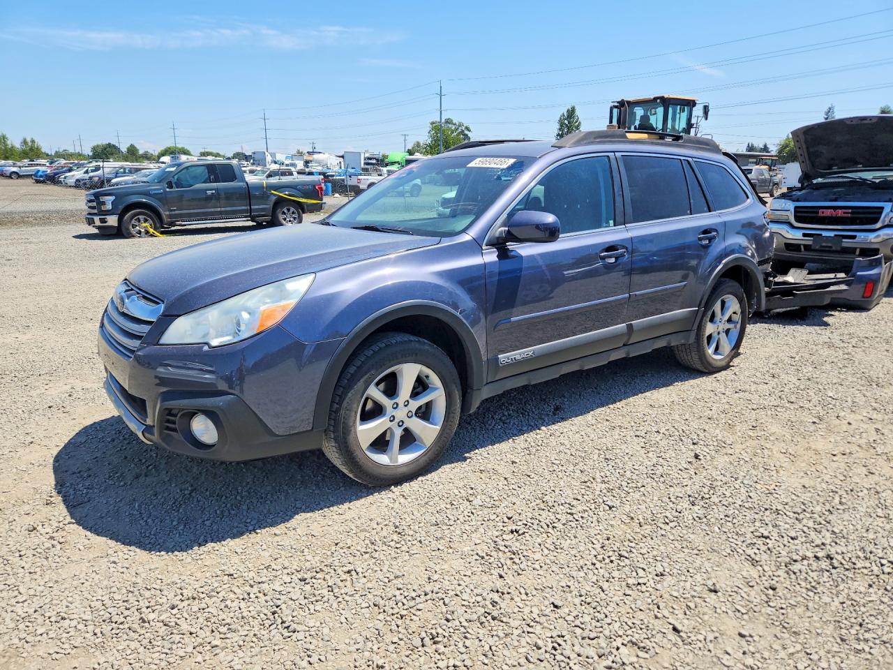 2014 Subaru Outback Limited, VIN 4S4BRCLC9E3251509 — Rear end