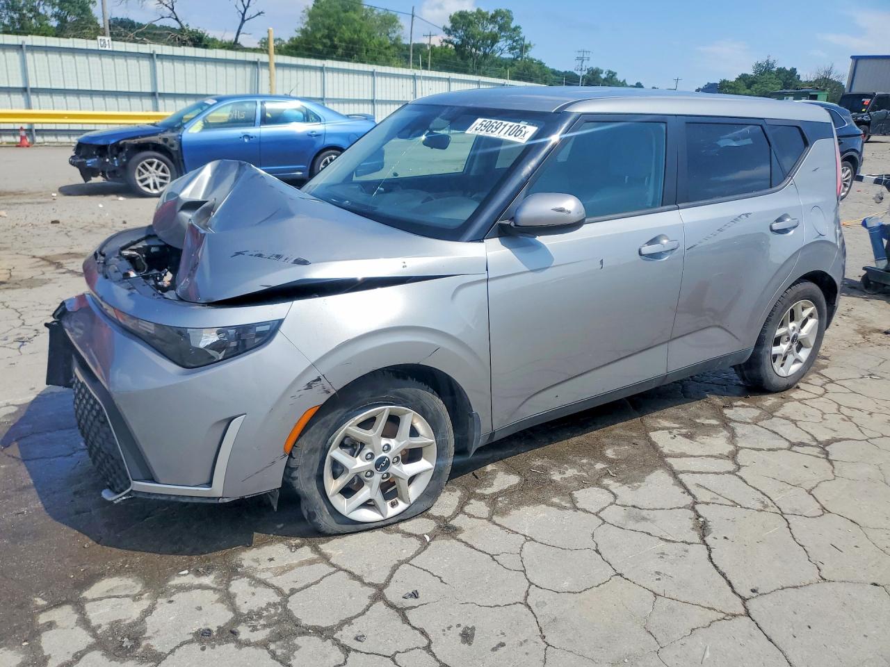 2023 Kia Soul LX, VIN KNDJ23AU8P7890718 — Front end