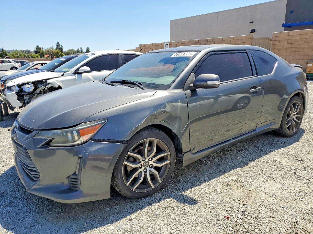 2014 Scion tC 10 Series, VIN JTKJF5C70E3084151 — Front end