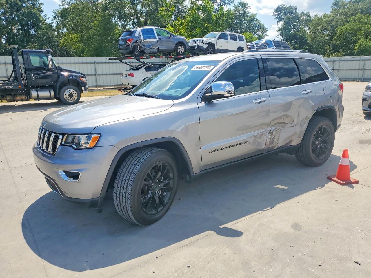 2018 Jeep Grand Cherokee Limited, VIN 1C4RJEBG8JC193610 — Side