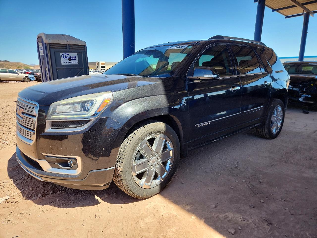 2014 GMC Acadia Denali, VIN 1GKKRTKD9EJ333030 — Перед