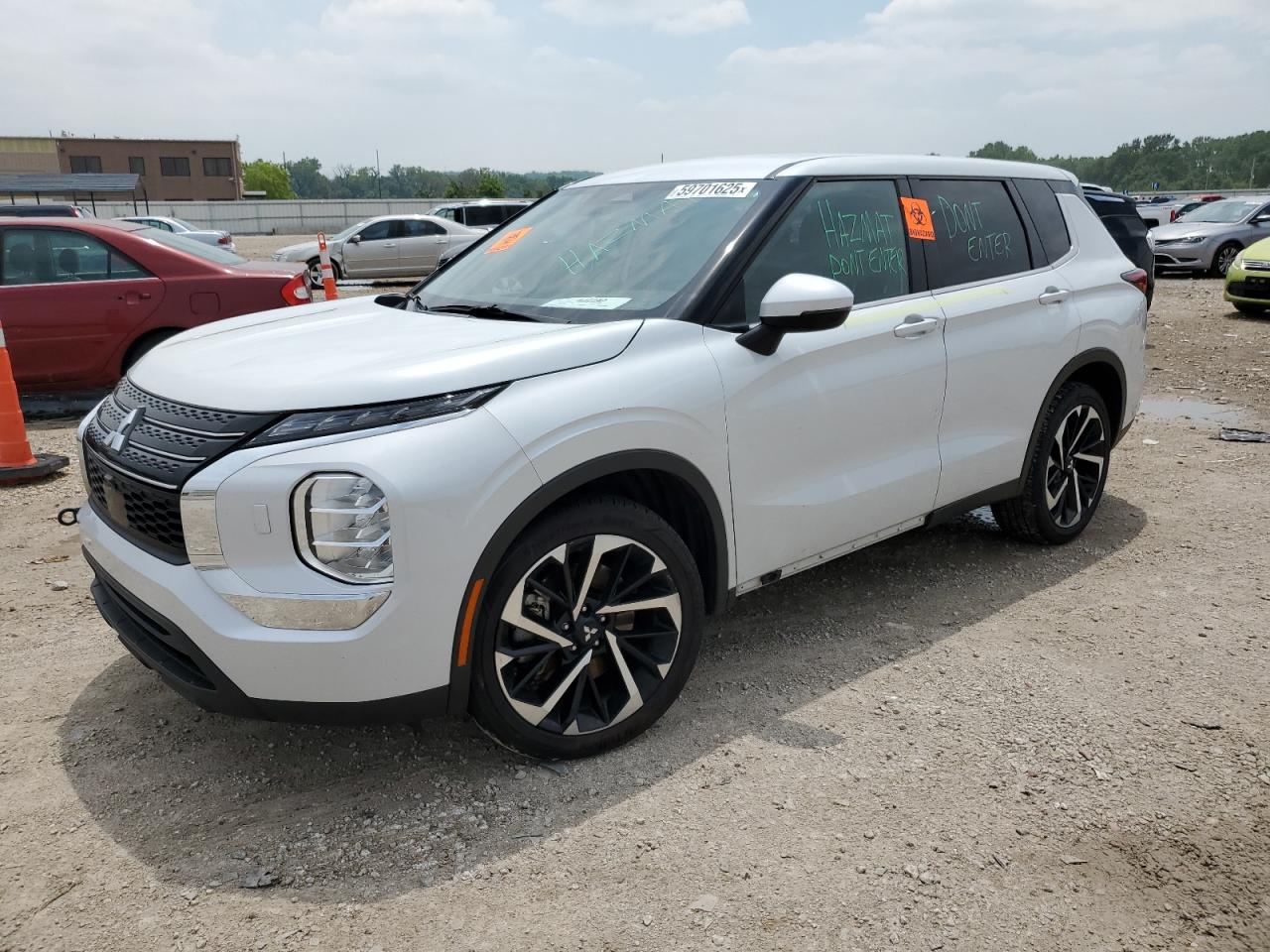 2022 Mitsubishi Outlander ES, VIN JA4J4TA81NZ072403 — Biohazard / chemical