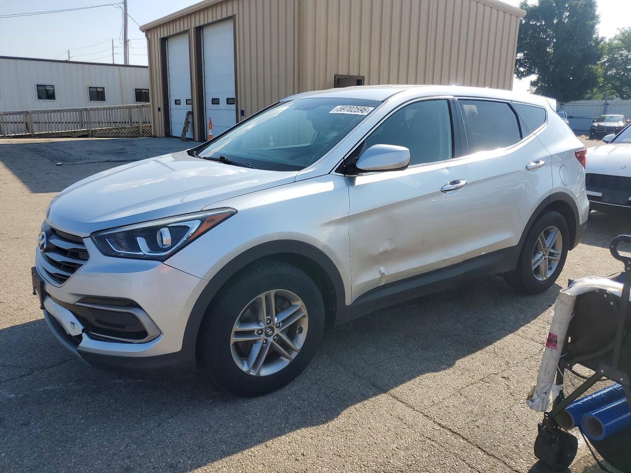 2017 Hyundai Santa Fe 2.4L, VIN 5XYZT3LB0HG498896 — Front end