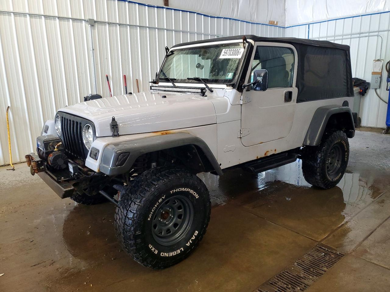 2006 Jeep Wrangler Unlimited LWB, VIN 1J4FA44S66P726157 — Normal wear
