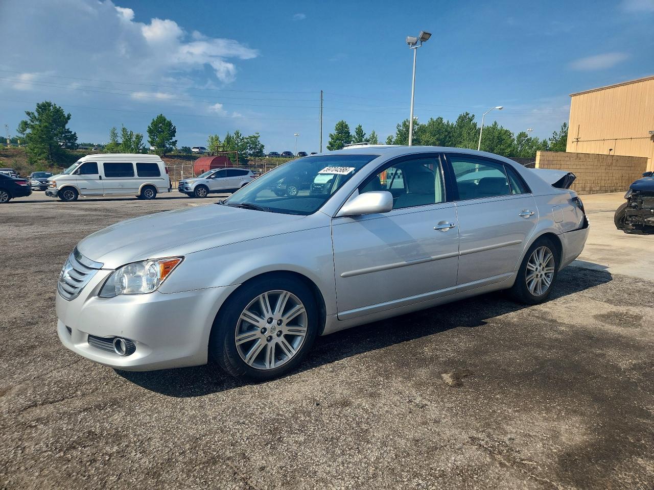 2008 Toyota Avalon Touring, VIN 4T1BK36B38U307661 — Rear end