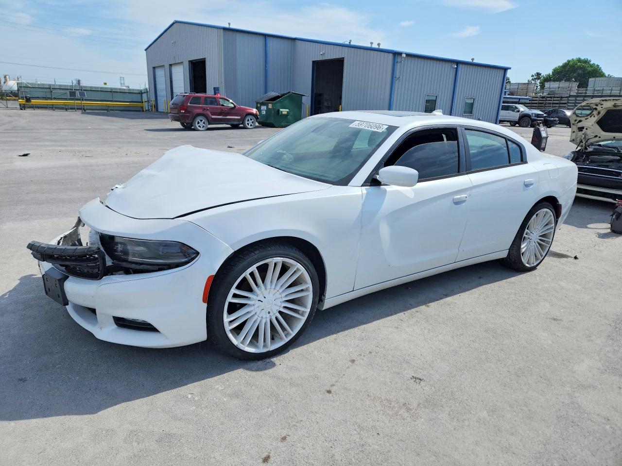 2015 Dodge Charger SXT, VIN 2C3CDXHG0FH805744 — Front end