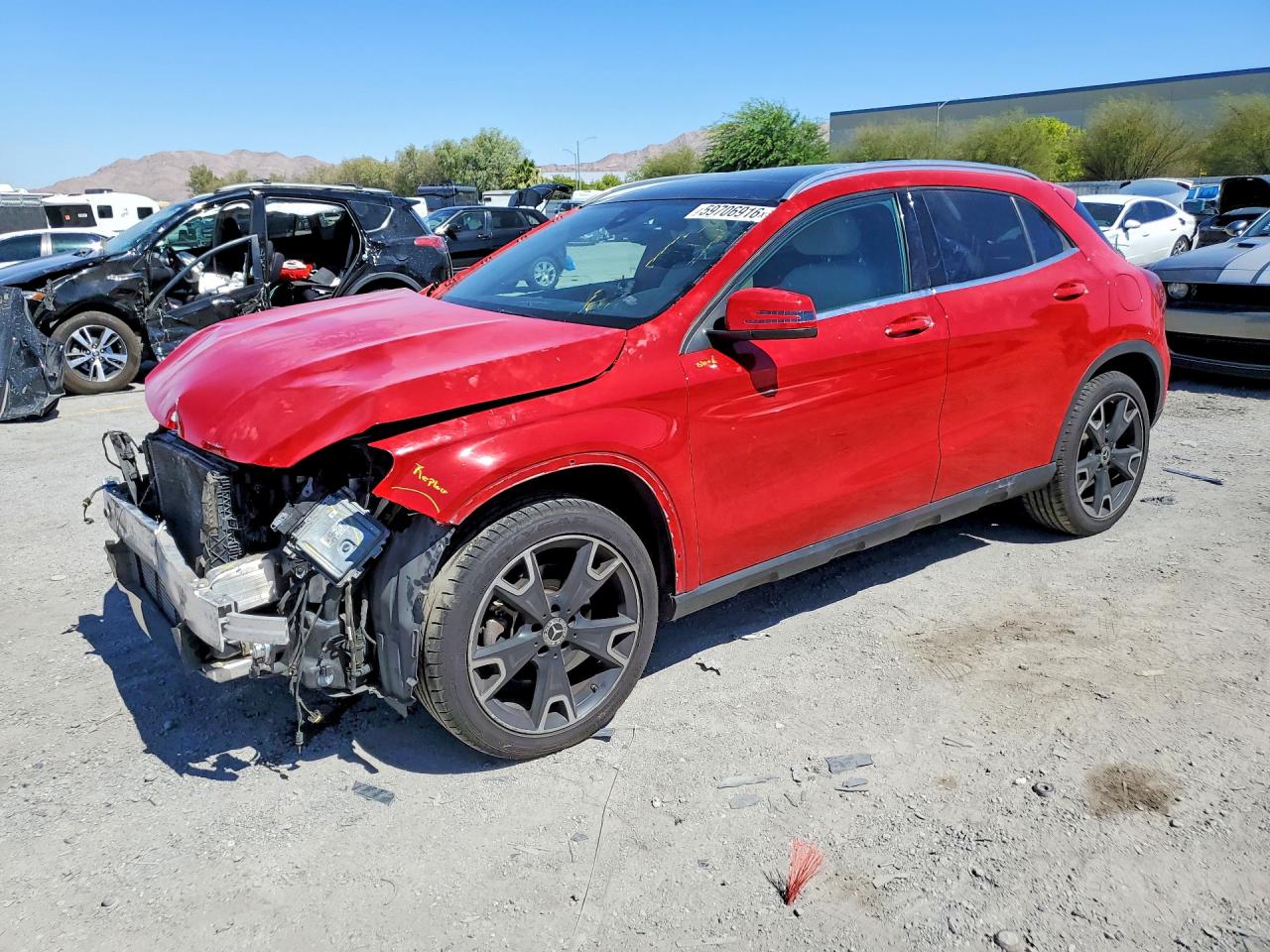 2018 Mercedes-Benz GLA 250, VIN WDCTG4GB1JJ497735 — Перед