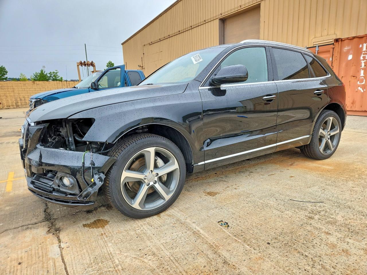 2016 Audi Q5 Premium Plus, VIN WA1CVAFP8GA020651 — Front end