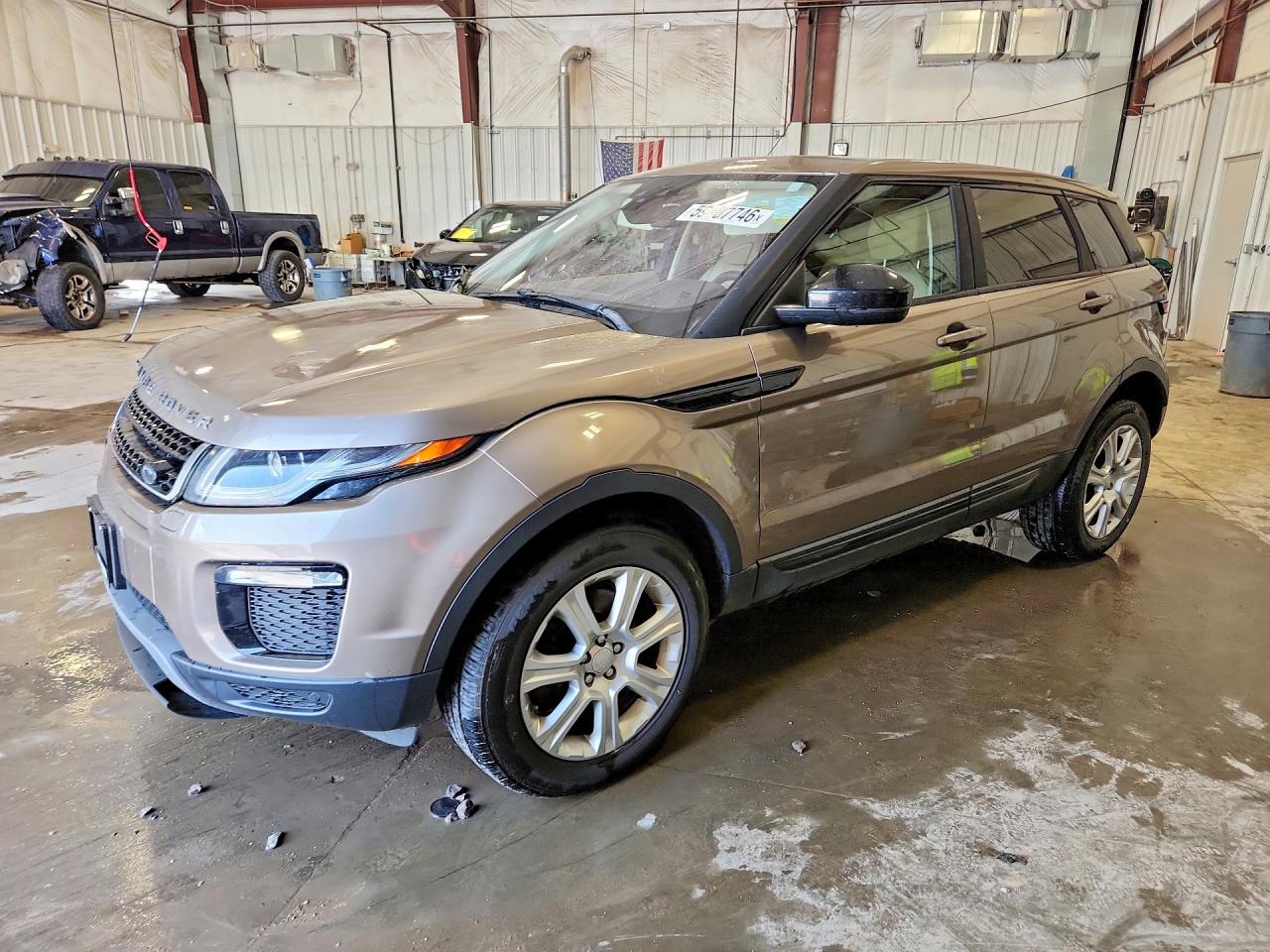 2017 Land Rover Range Rover Evoque SE, VIN SALVP2BG2HH250319 — Front end