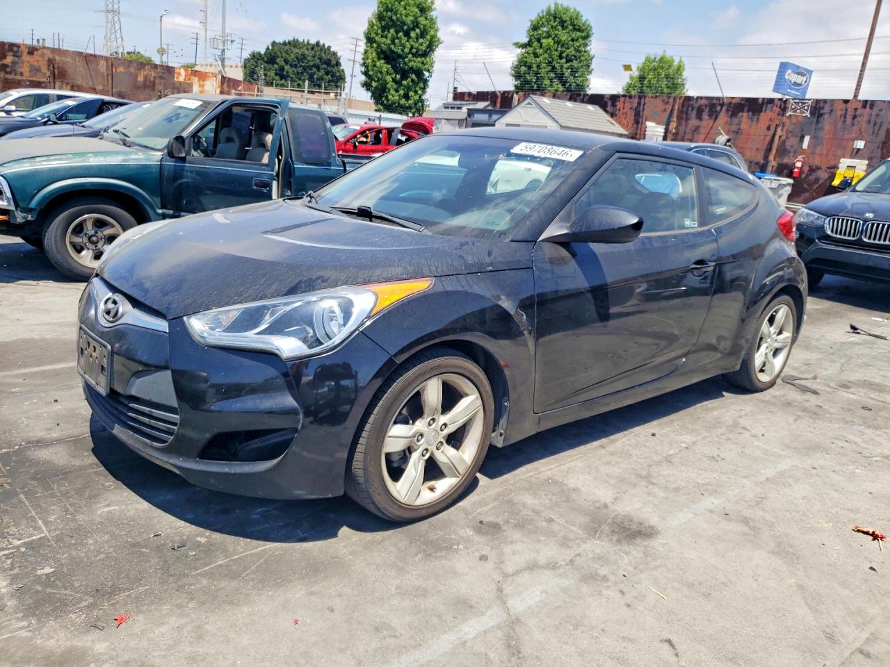 2013 Hyundai Veloster w/Gray Int, VIN KMHTC6AD6DU140461 — Front end