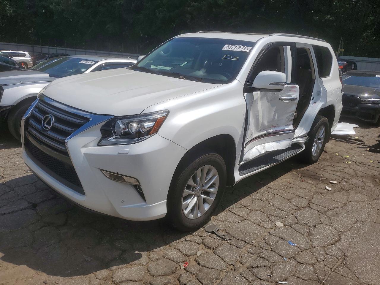 2015 Lexus GX 460, VIN JTJBM7FX6F5102339 — Side